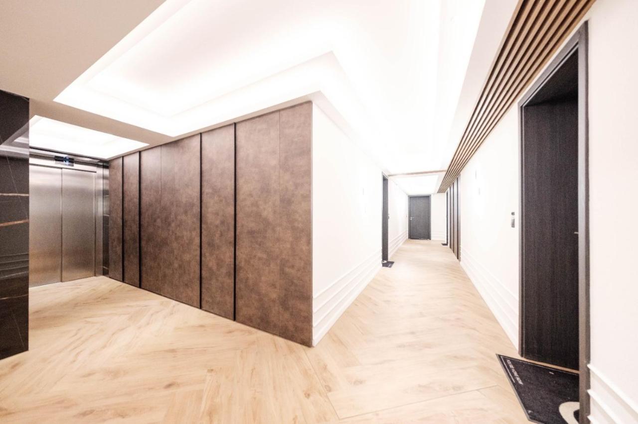 Brand New Luxury Apartment In The Heart Of Brasov Ngoại thất bức ảnh