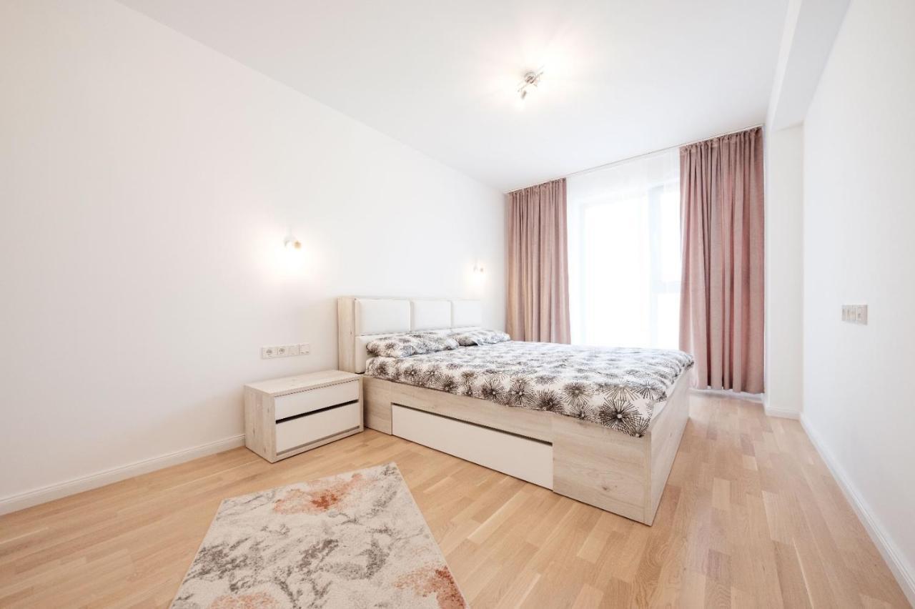 Brand New Luxury Apartment In The Heart Of Brasov Ngoại thất bức ảnh